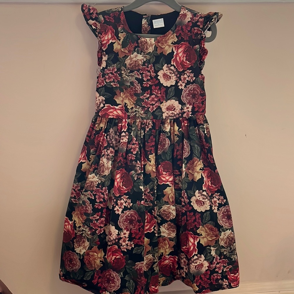 Beautiful little girl’s vintage floral dress!
